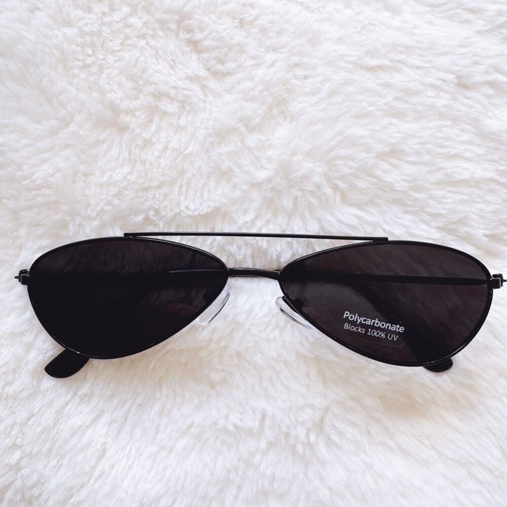 Cynthia Black Aviator Slim Sunglasses